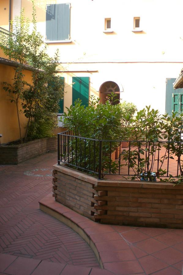 Residence Porta Saragozza โบโลญญา ภายนอก รูปภาพ